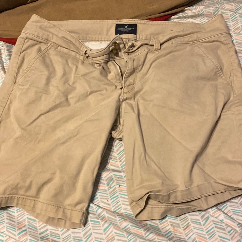 American eagle khaki shorts